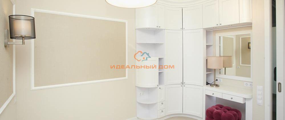 Комната для девушки в светлых тонах