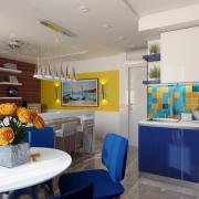 Гостиная студио желто-синяя