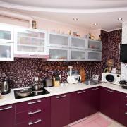 Кухня в баклажановом цвете